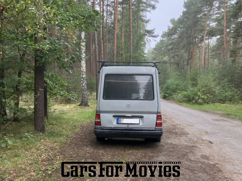 CarsForMovies | Mercedes Benz W124 1987 Deutschland Grau Grün Einsatzfahrzeug Rettungswagen Berlin 7479 
